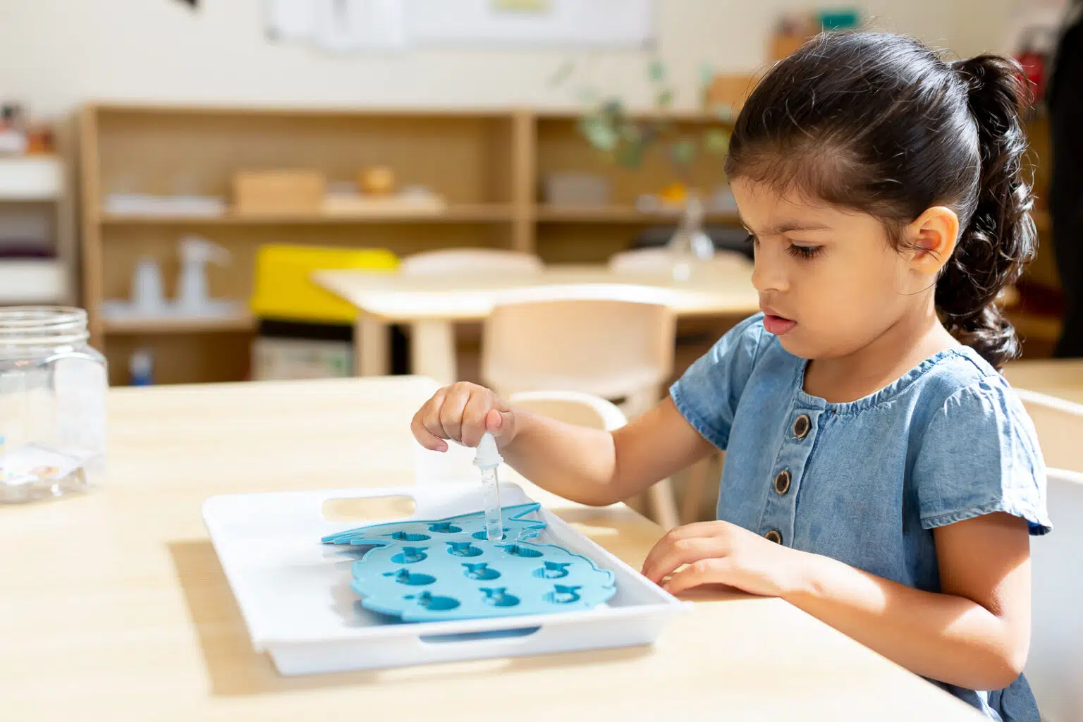 https://www.idealeducation.org/wp-content/uploads/2022/10/Ideal_Montessori_practical.webp